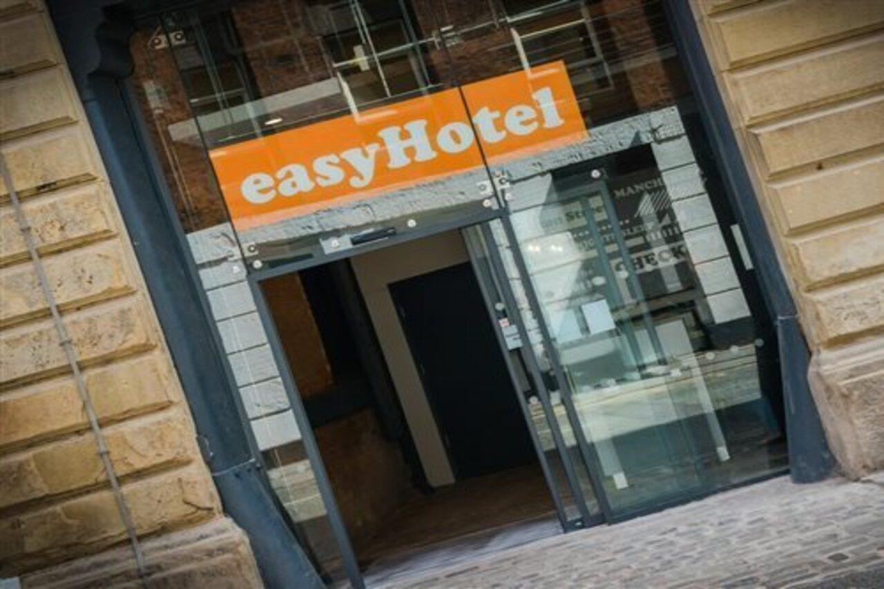 Easyhotel Манчестър Екстериор снимка