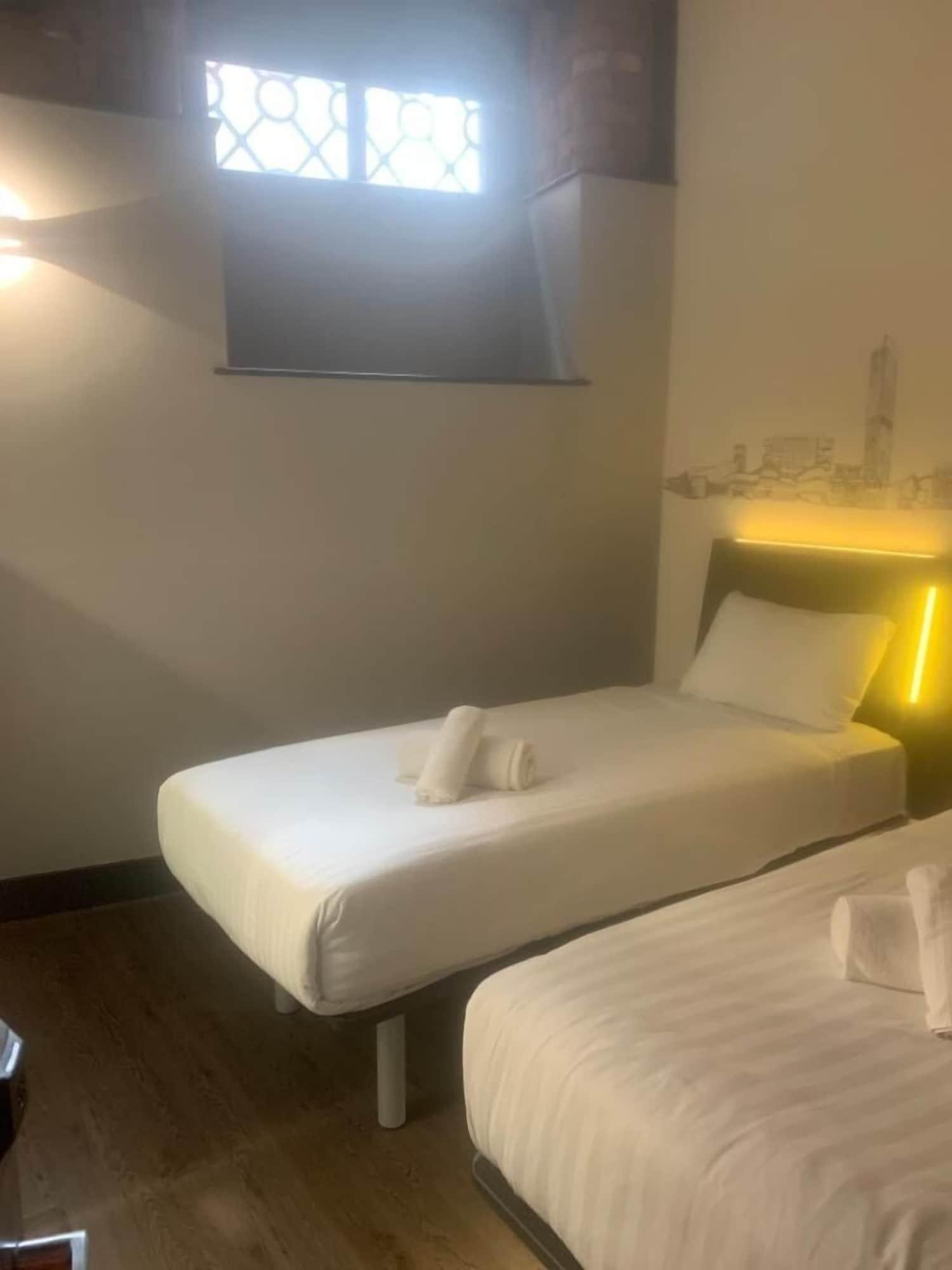 Easyhotel Манчестър Екстериор снимка