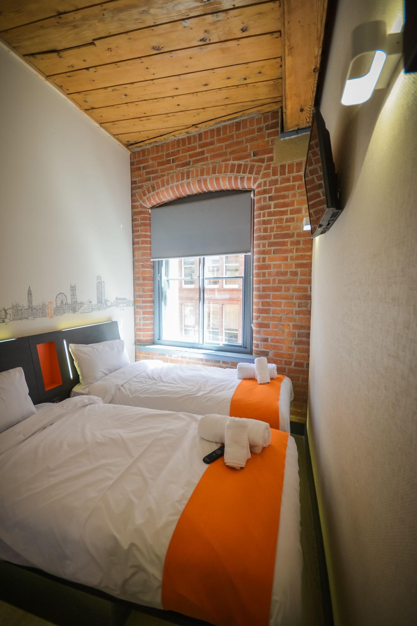 Easyhotel Манчестър Екстериор снимка