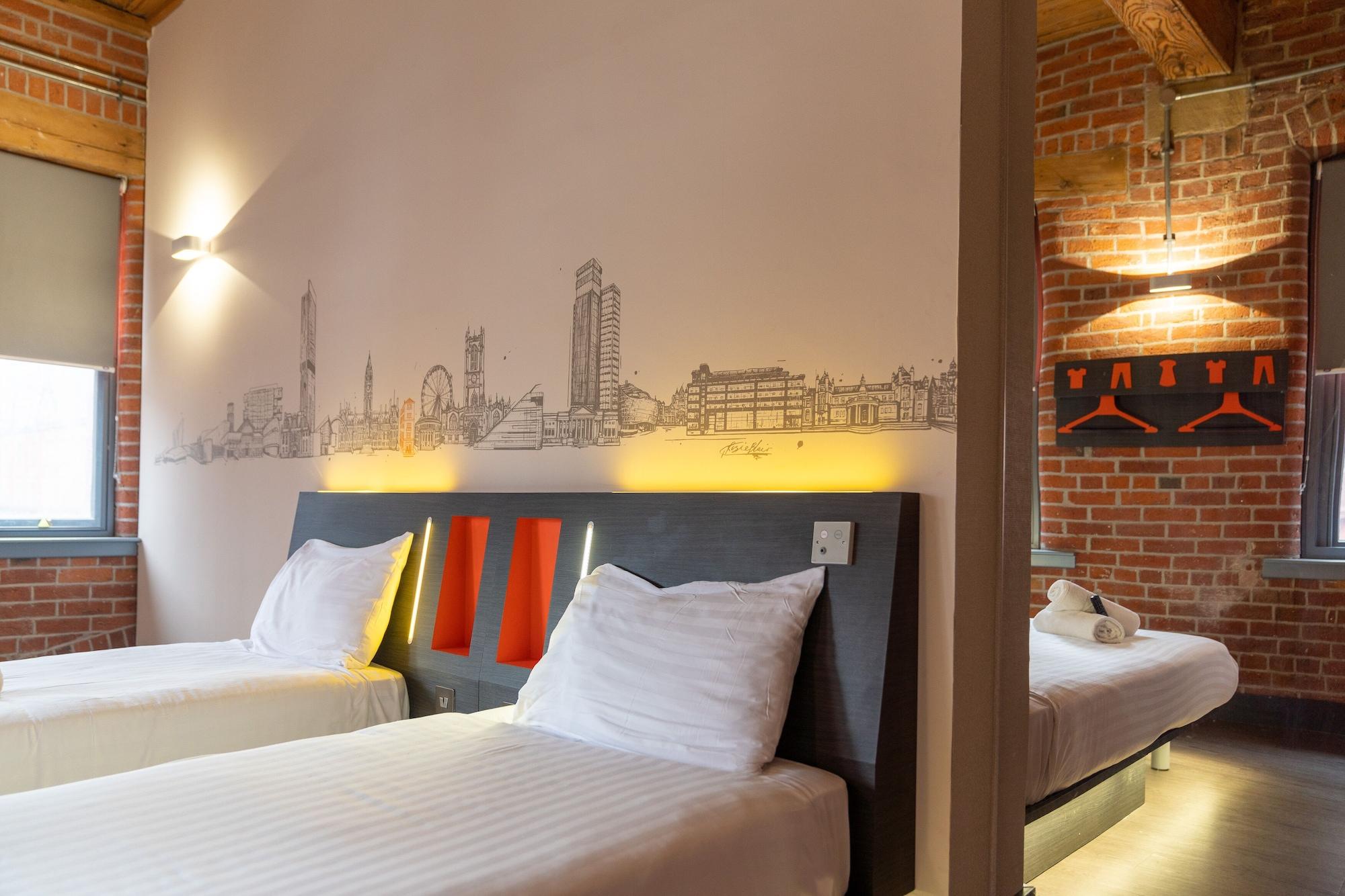 Easyhotel Манчестър Екстериор снимка