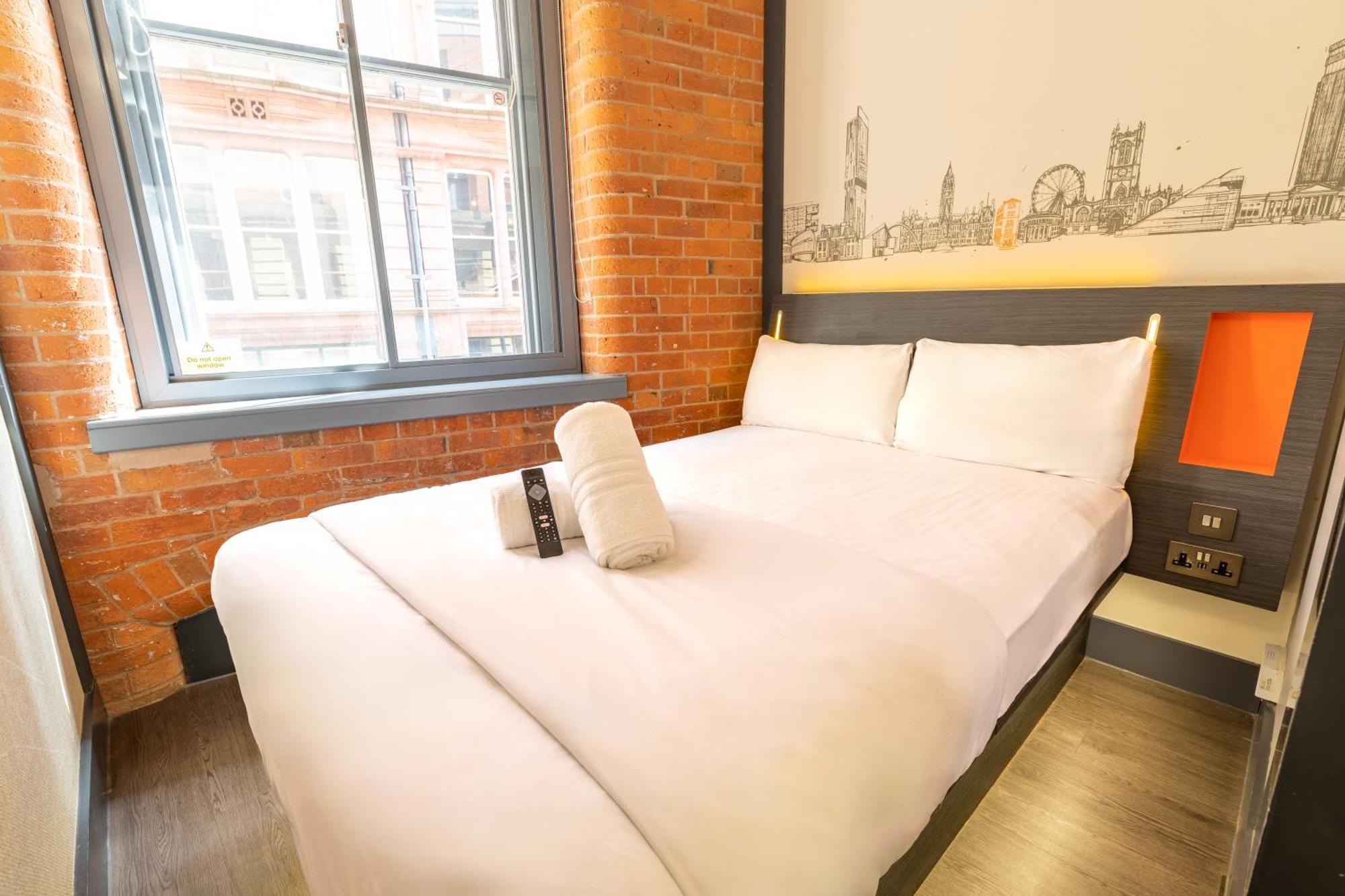 Easyhotel Манчестър Екстериор снимка