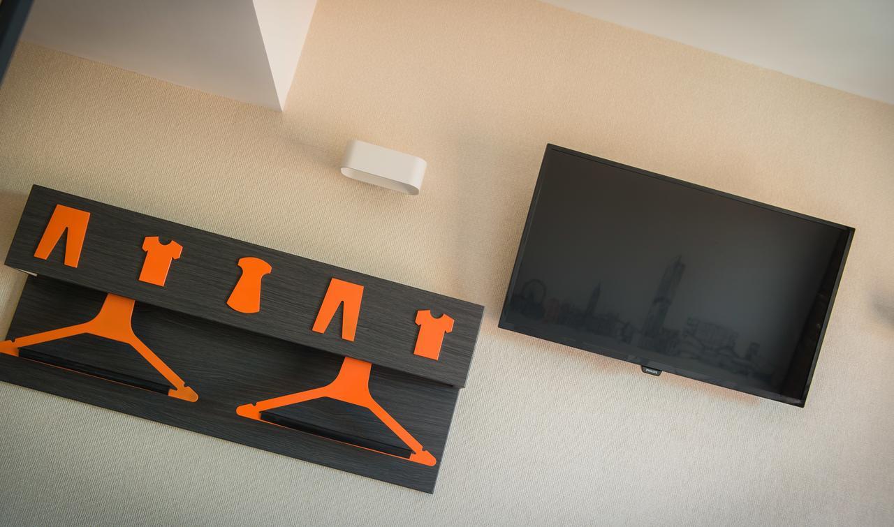 Easyhotel Манчестър Екстериор снимка