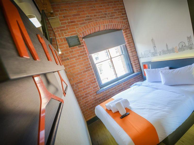 Easyhotel Манчестър Екстериор снимка