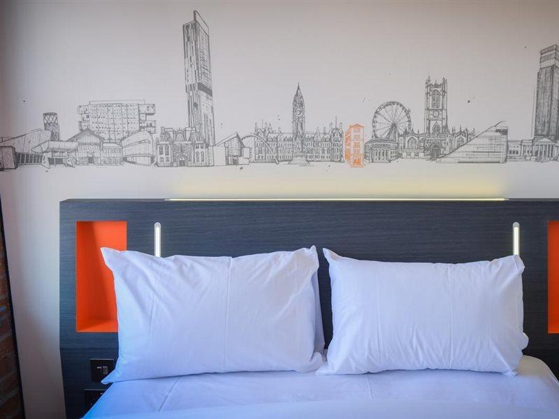 Easyhotel Манчестър Екстериор снимка